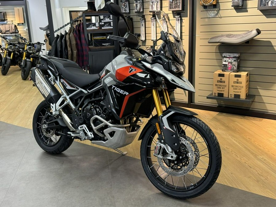 2024 Triumph Tiger 900 Rally Pro Ash Grey / Intense Orange