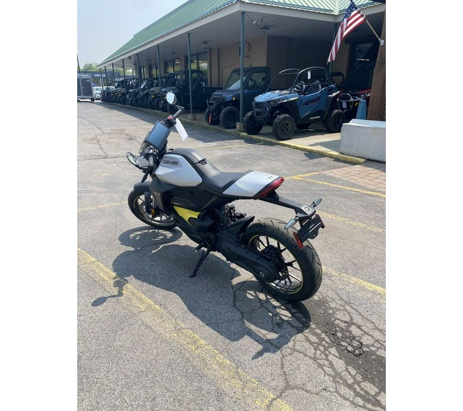 2025 Can-Am® Origin '73