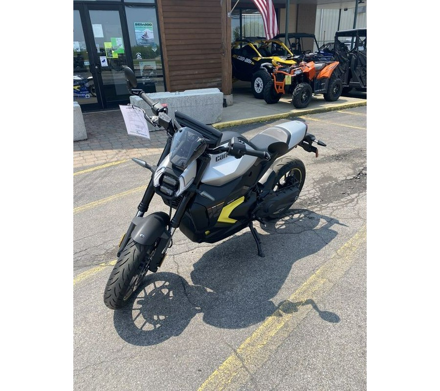 2025 Can-Am® Origin '73