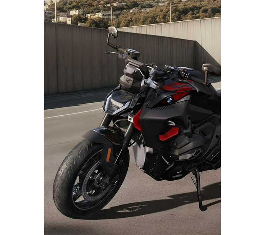 2026 BMW R 1300 R