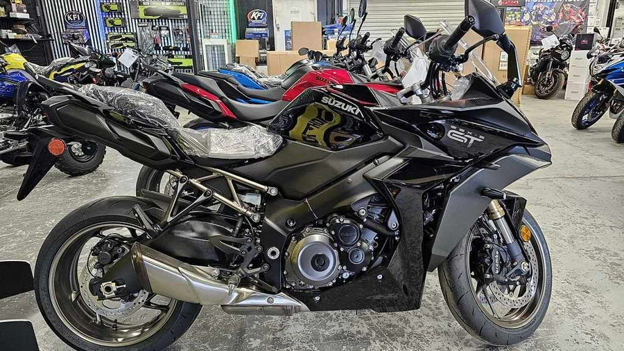 2024 Suzuki GSX-S1000GT Plus