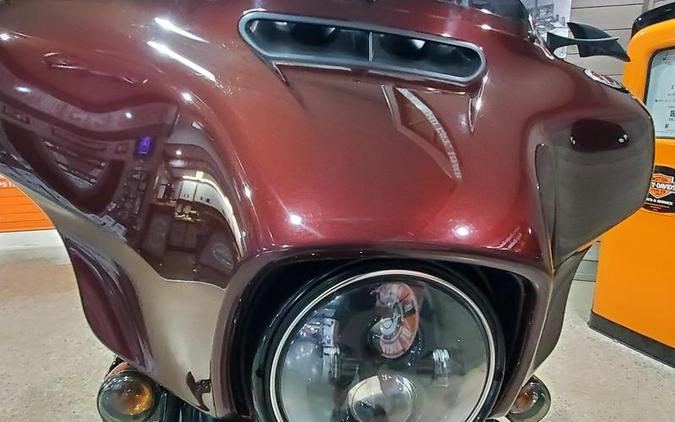 2018 Harley-Davidson® FLHXS - Street Glide® Special