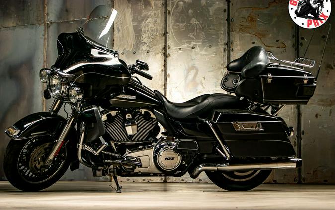 2011 Harley-Davidson® FLHTC - Electra Glide® Classic