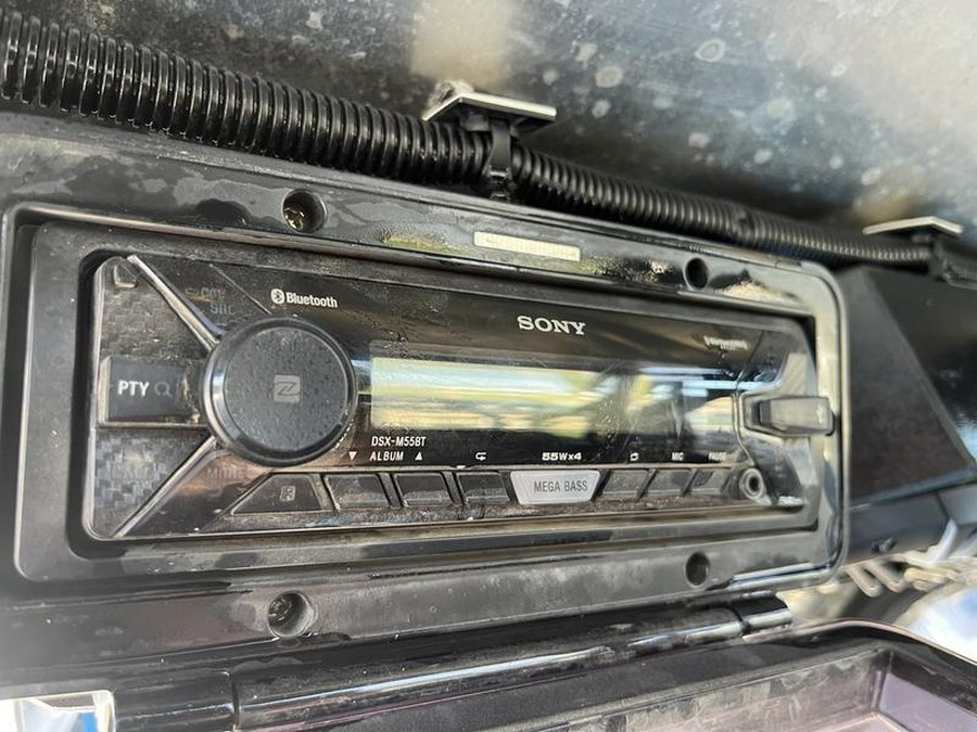 2019 Can-Am® Maverick™ Sport X RC 1000R