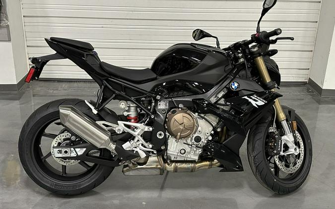 For sale-BMW S1000R-Sport, 2017 '67' plate with 10258 miles on the clock.  This is a beautiful bike that comes with some great extras. The S1000R is  an, By Jordan Bikes