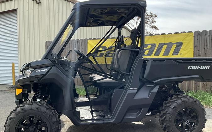 2023 Can-Am Defender
