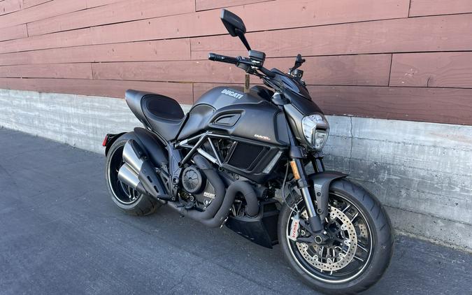 2018 Ducati DIAVEL CARBON