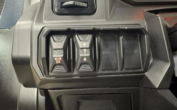 2026 Can-Am Defender XT CAB HD11