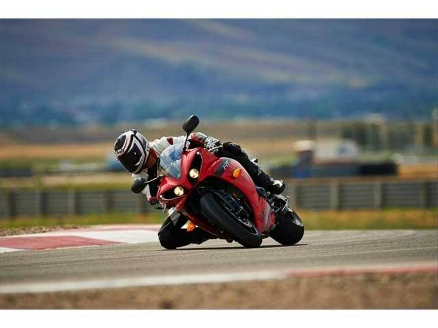 2014 Yamaha Motor Corp., USA YZF-R1