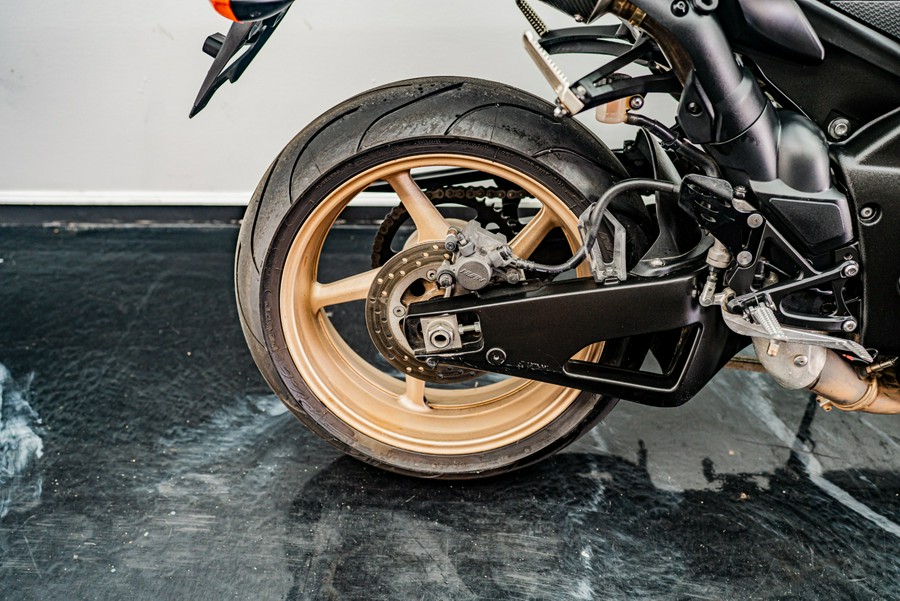 2014 Yamaha Motor Corp., USA YZF-R1