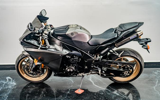 2014 Yamaha Motor Corp., USA YZF-R1