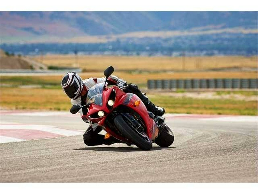 2014 Yamaha Motor Corp., USA YZF-R1