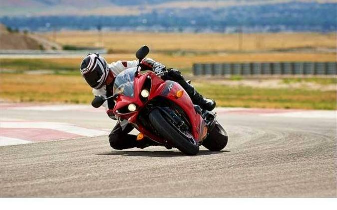 2014 Yamaha Motor Corp., USA YZF-R1