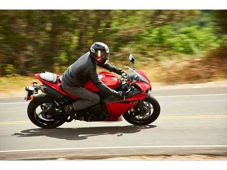 2014 Yamaha Motor Corp., USA YZF-R1
