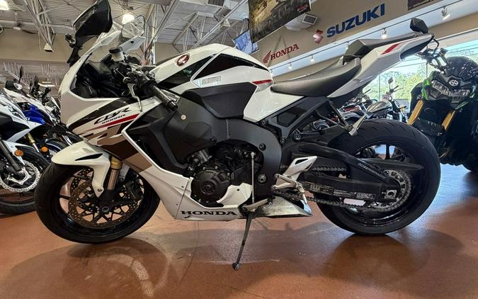 2025 Honda CBR1000RR Base