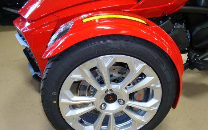 2024 Can-Am® Spyder F3 Limited Platine Wheels