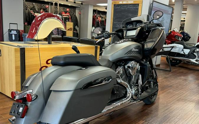 2024 Indian Motorcycle® Challenger® Titanium Smoke