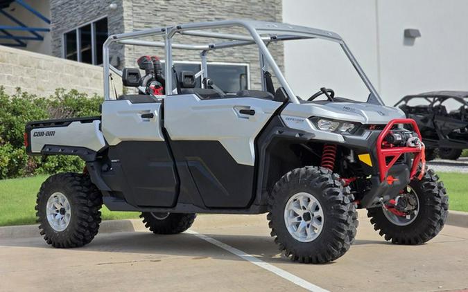 2025 Can-Am Defender MAX X Mr With Half-Doors HD10 Hyper Silver & Legion Red