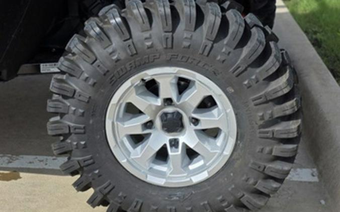 2025 Can-Am Defender MAX X Mr With Half-Doors HD10 Hyper Silver & Legion Red