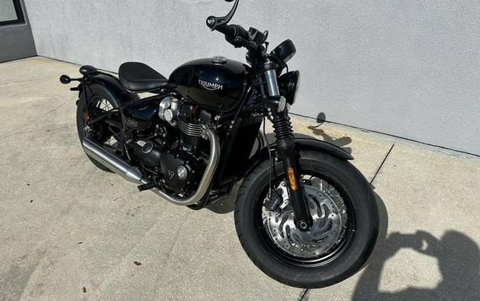 2024 Triumph Bonneville Bobber Jet Black