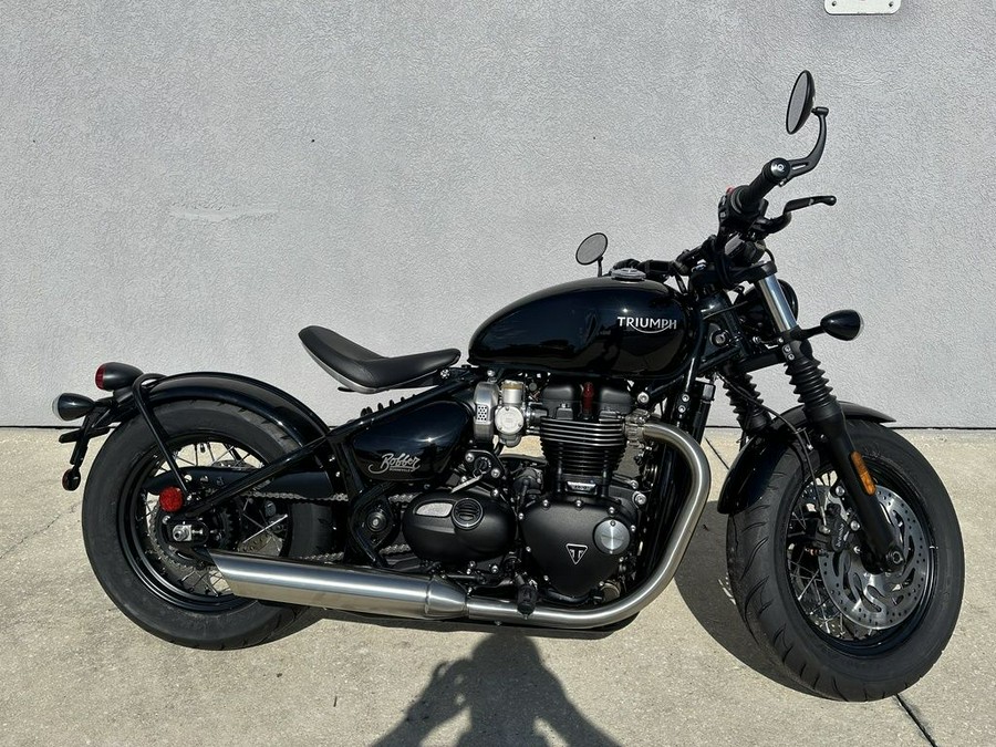 2024 Triumph Bonneville Bobber Jet Black