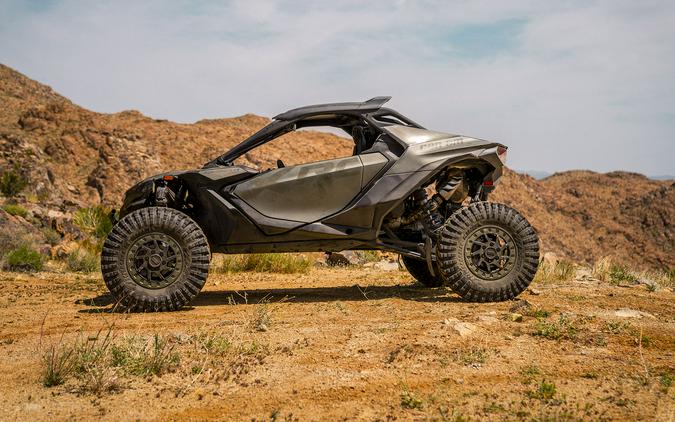 2026 Can-Am Maverick R X rc