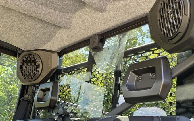 2027 Can-Am Defender XU MAX Limited HD11