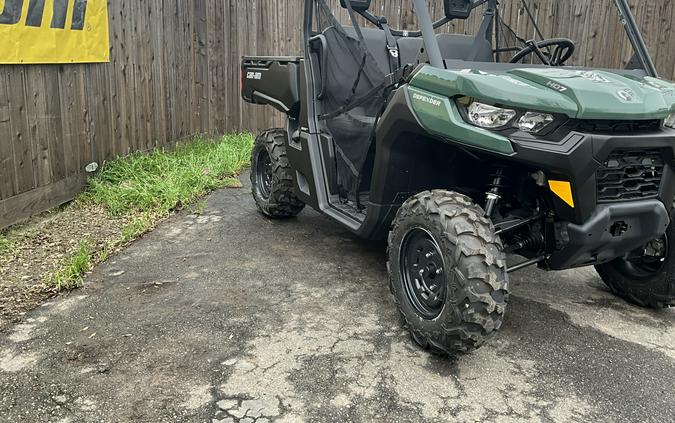 2023 Can-Am Defender