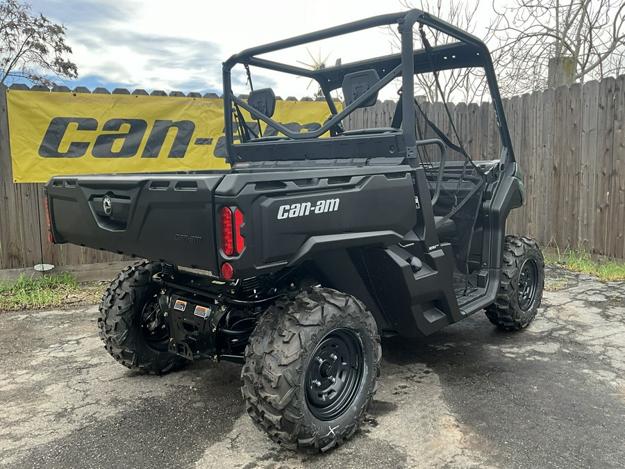 2023 Can-Am Defender