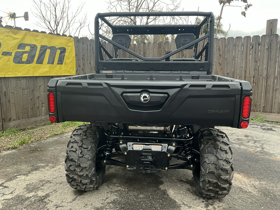 2023 Can-Am Defender