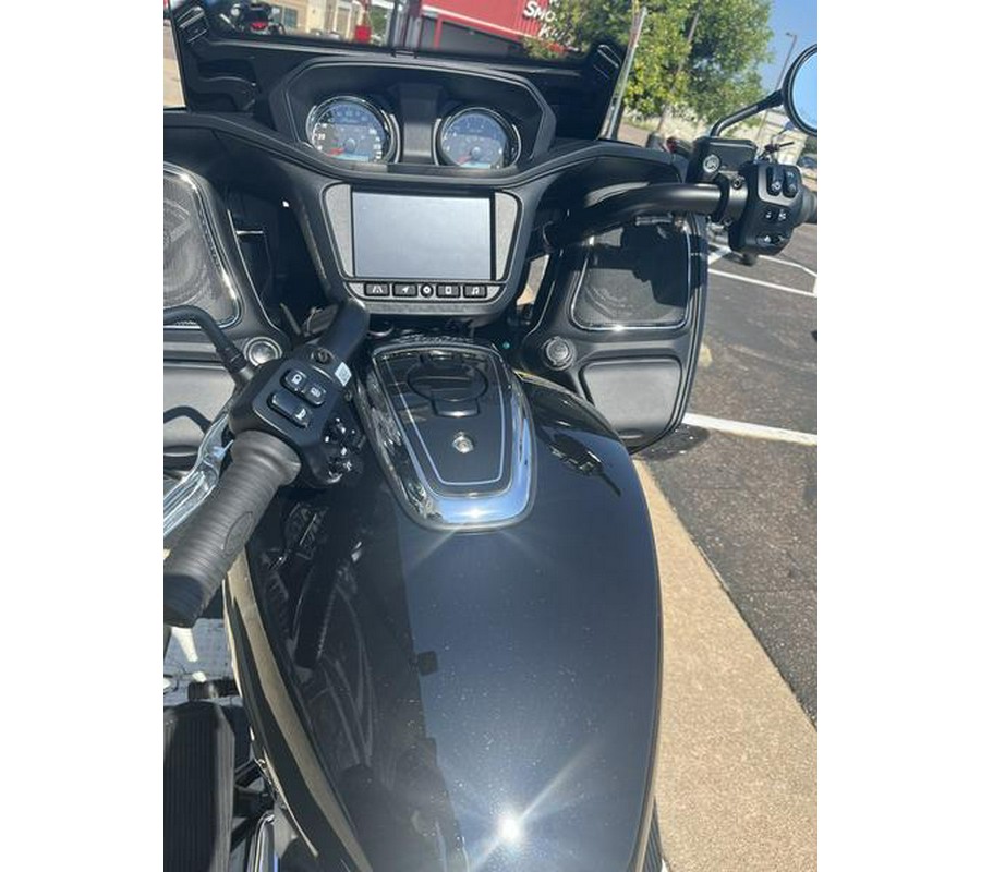 2024 Indian Motorcycle® Challenger® Black Metallic