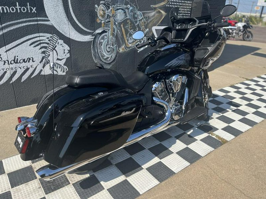 2024 Indian Motorcycle® Challenger® Black Metallic