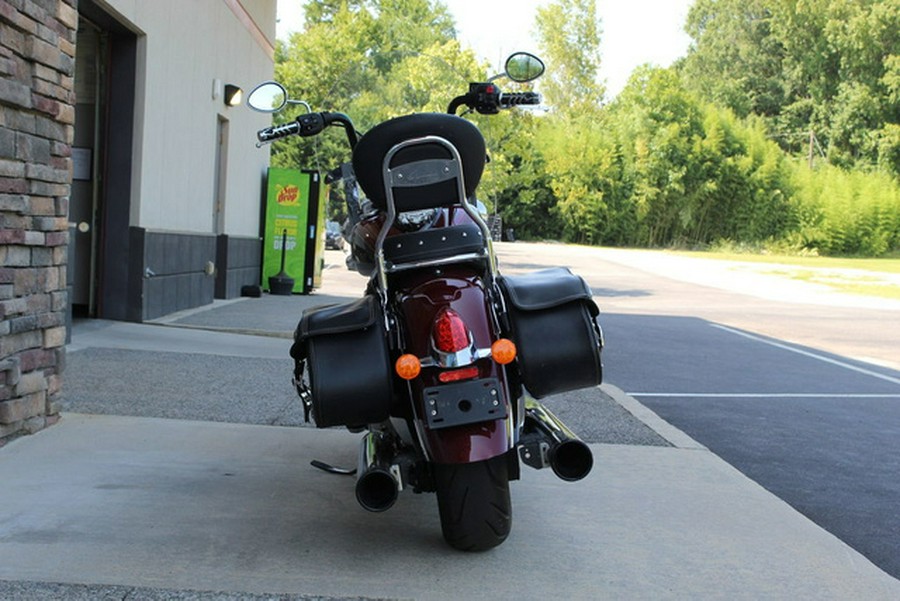 2017 Indian Chief Classic Burgundy Metallic Over Thunder Blac