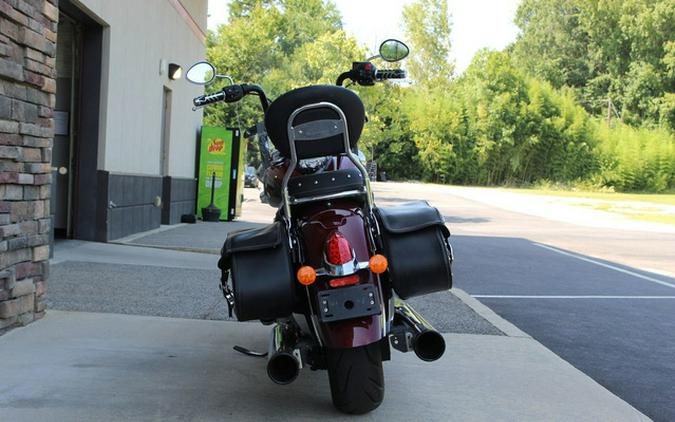 2017 Indian Chief Classic Burgundy Metallic Over Thunder Blac