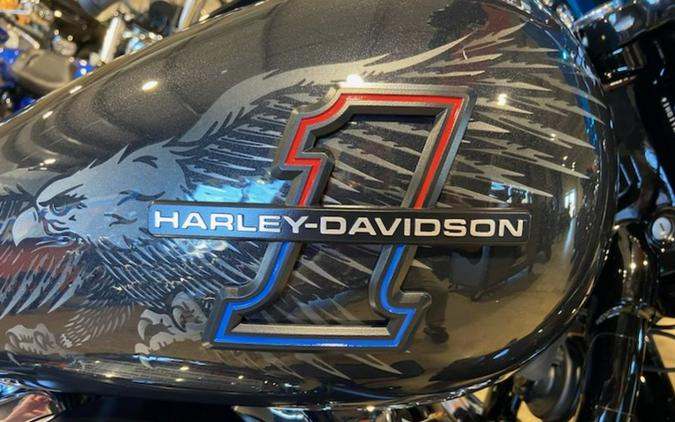 2026 Harley-Davidson® FLHC - Heritage Classic