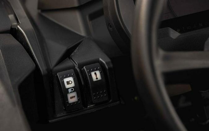 2026 Can-Am® Commander MAX XT 1000R