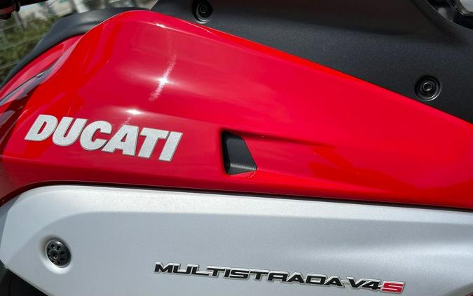 2024 Ducati Multistrada V4 S Travel & Radar Red