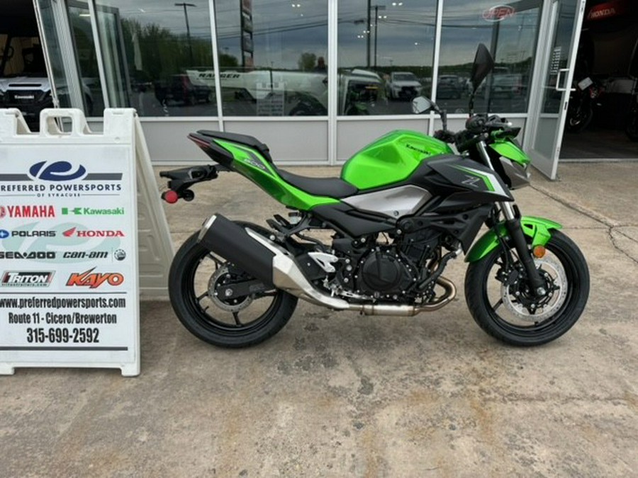 2024 Kawasaki Z500 ABS Candy Lime Green/Metallic Flat Spark Black/Metallic Graphite Gray