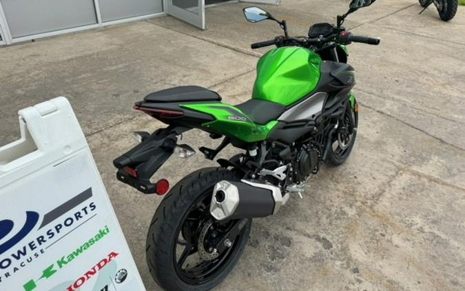 2024 Kawasaki Z500 ABS Candy Lime Green/Metallic Flat Spark Black/Metallic Graphite Gray