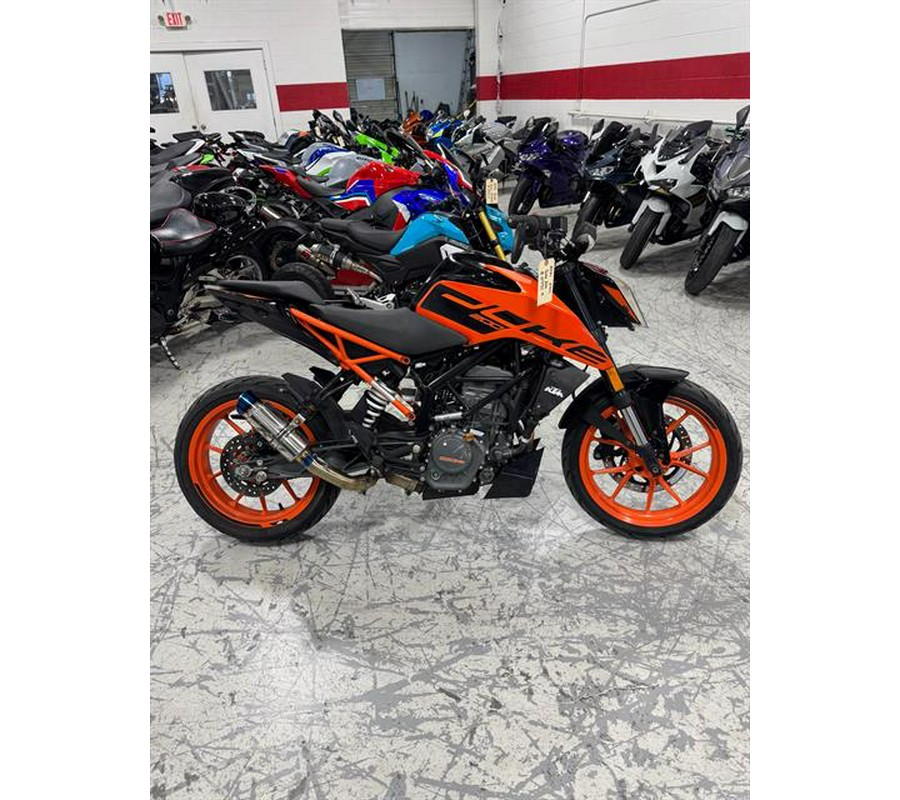 2021 KTM 200 Duke