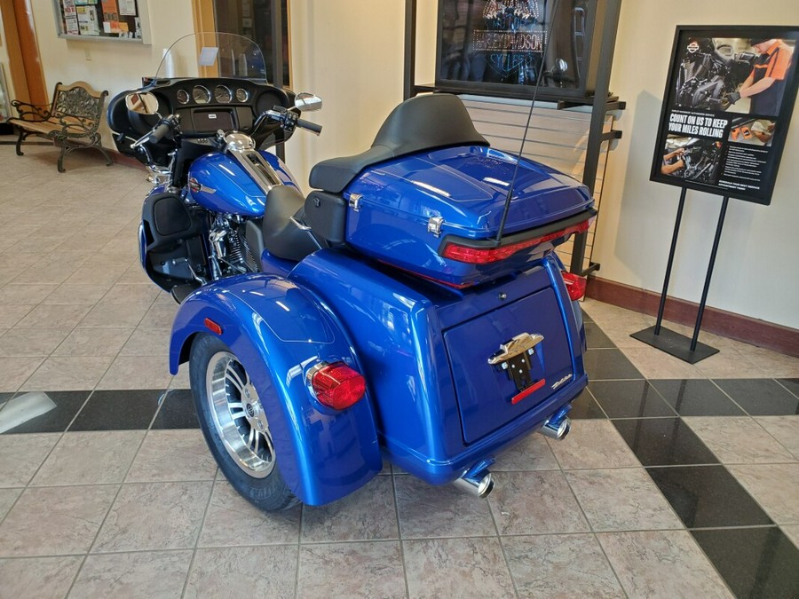 2024 Harley-Davidson Tri Glide Ultra Blue Burst