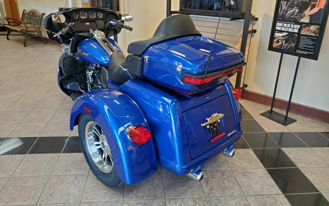 2024 Harley-Davidson Tri Glide Ultra Blue Burst