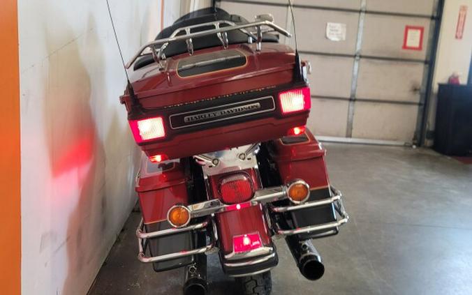 2007 Harley-Davidson® Electra Glide® Ultra Classic® Red & Black Pearl Two-Tone FLHTCU