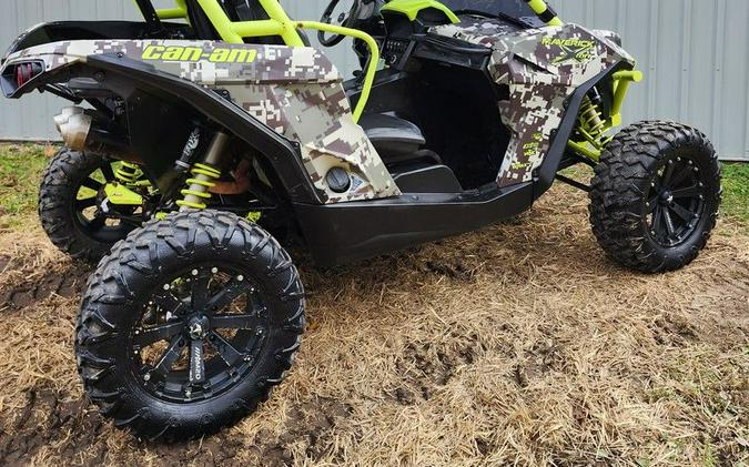 2016 Can-Am® Maverick X mr 1000R Digital Camo & Manta Green