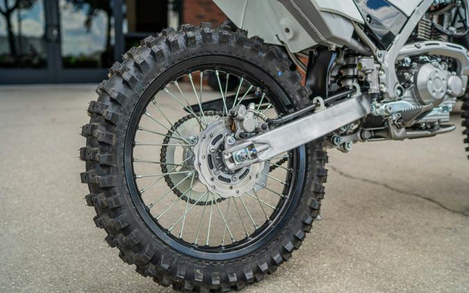 2027 Kawasaki KLX 140R F