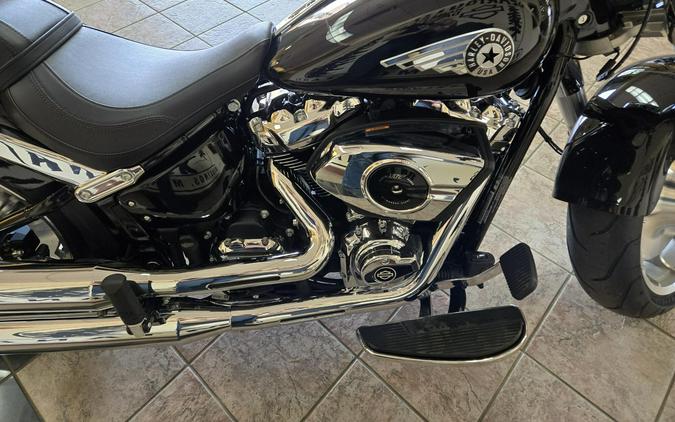 2026 Harley-Davidson® Fat Boy® Vivid Black Chrome Trim