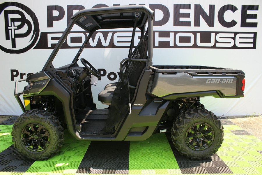 2024 Can-Am™ Defender XT HD7