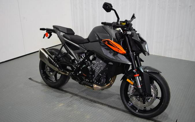 2024 KTM 990 Duke