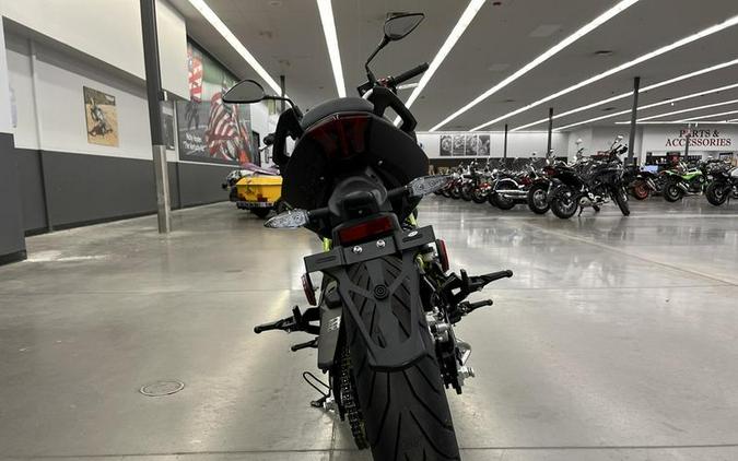 2023 Benelli 302S