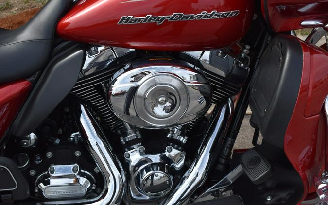 2012 Harley-Davidson® Road Glide® Ultra EMBR RED SUNGLO